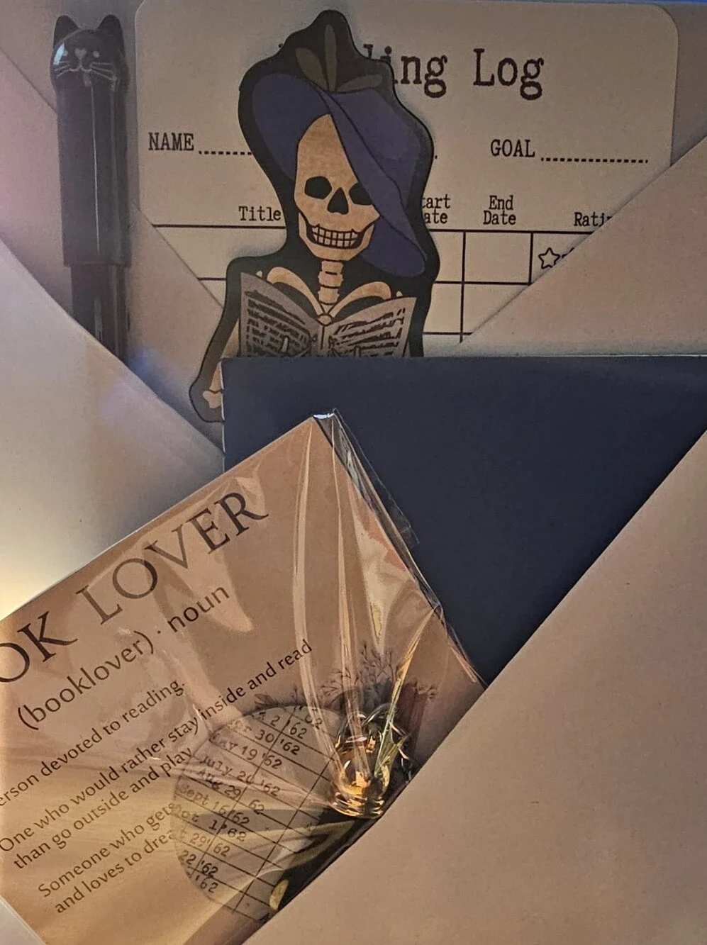 Fantasy/adventure Blind Date With A Book & Book Lover Gift Set
